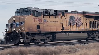 UP 7798 leads IG4SE on 11/14/2021