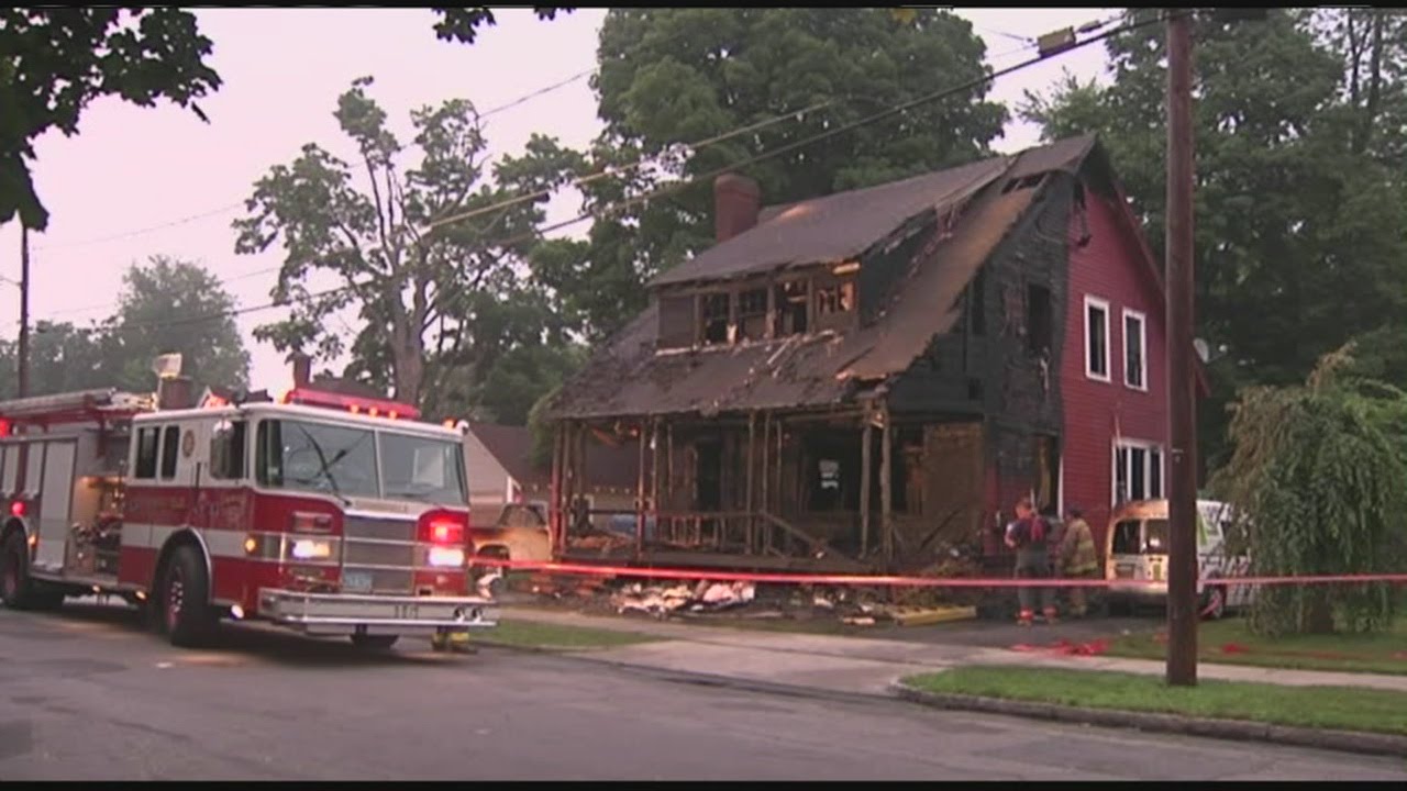 Deadly house fire in Springfield - YouTube