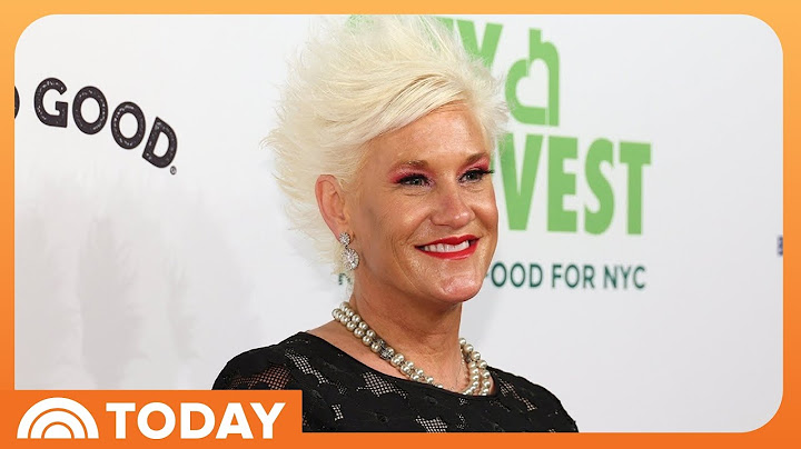 Anne Burrell, Chef and Food Network Star, Dies at 55