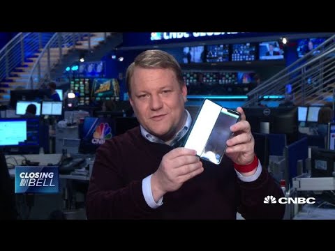 CNBC&#039;s Samsung Galaxy Fold test phone breaks after two days