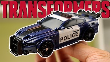 A Strange And Awkward Figure | #transformers Studio Series TLK Barricade Review