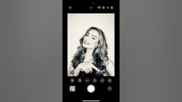 Hailey Bieber inspired photobooth photo idea iPhone tutorial! 🎞️ #boothbybryant #photoideas