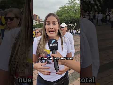 Cientos de caleños salieron a marchar en Cali en apoyo a Álvaro Uribe Vélez | El País Cali