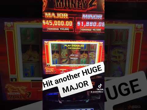 MELBOURNE CROWN CASINO WALKING TOUR | FULL GAS FIRE SHOW | CROWN TOWERS HOTEL | GAMING FLOOR & BARS
