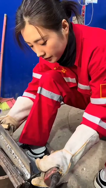 Welder girl #storywa #fypシ゚ #idaman #welder #welding #cantik #story #fyp #short #automobile
