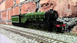 Opening the new OO Hornby Flying Scotsman  with TTS sound