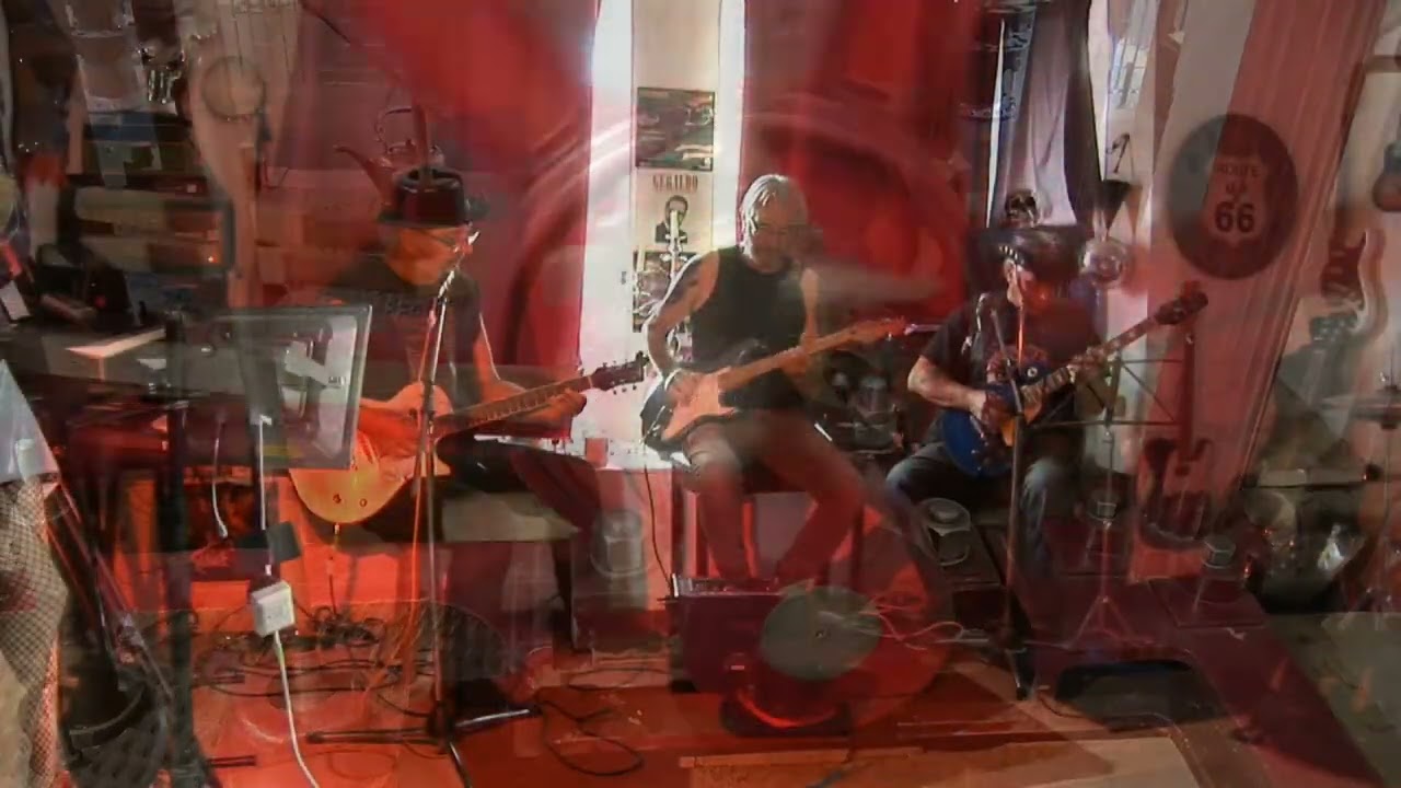 Devil on my Shoulder Delta Blues : The Mansion Club Band