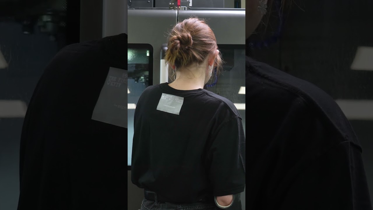 Esper Hand Makes a Hand