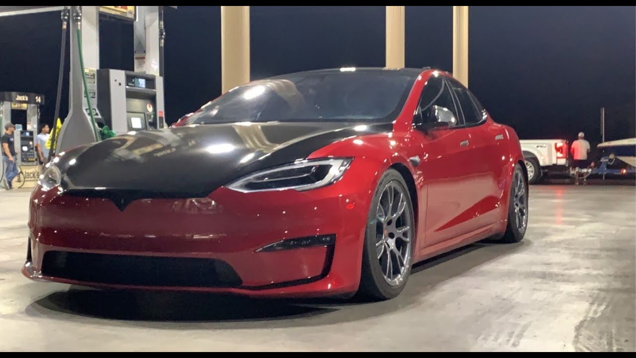 Tesla R1 Nitrous R1 VS Tesla Plaid S - YouTube