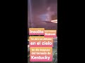 insolito se abre un abismo en el cielo. en el estado de Kansas