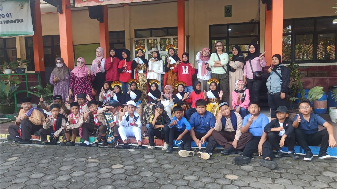 Literasi Kelas VB Dengan Judul  bye - Bye Mbah dukun feat buto ijo 😁😁