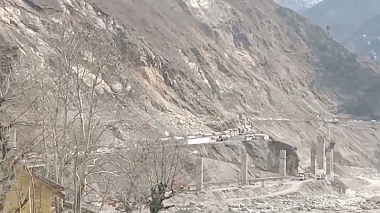 n h 44 road collapse mom passi 