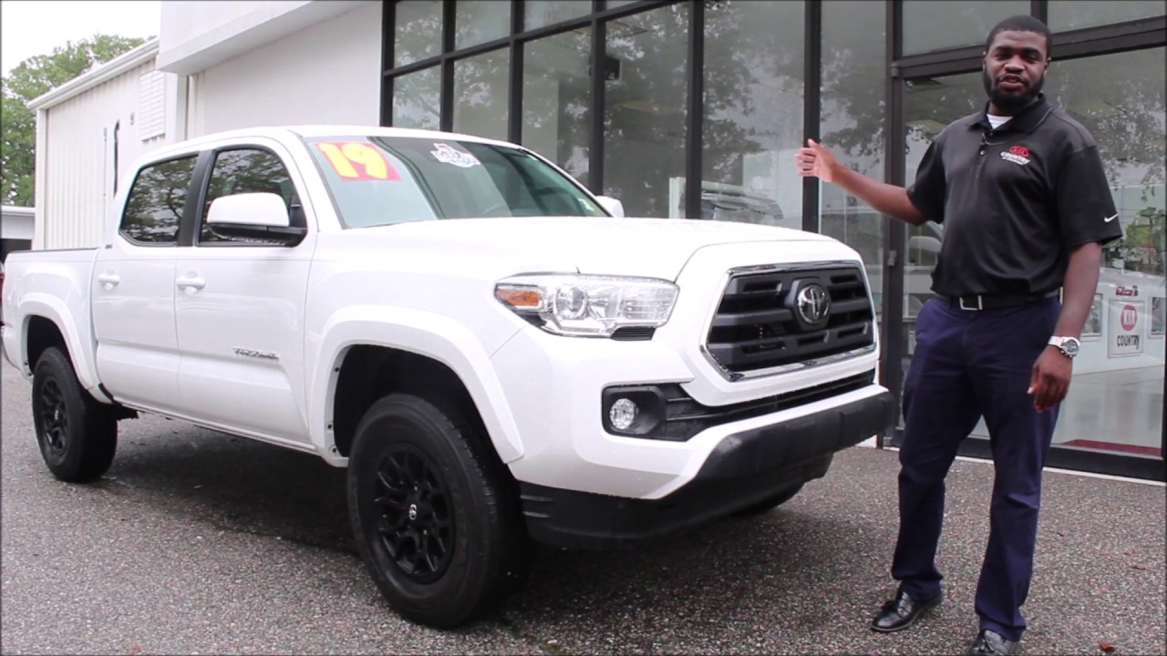 2019 Toyota Tacoma: Pre-Owned Pick of the Week - YouTube