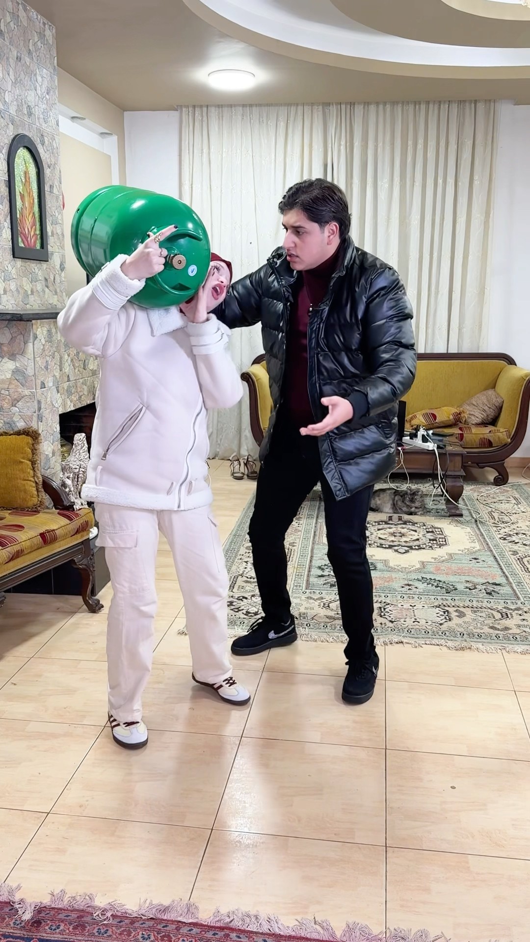 جوزي بدو يصير فنان بالقوة:?