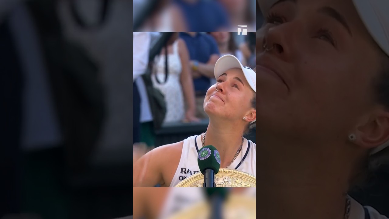 Not a dry eye on Centre Court 🤍 Linda Noskova honors her late mother on the biggest stage.