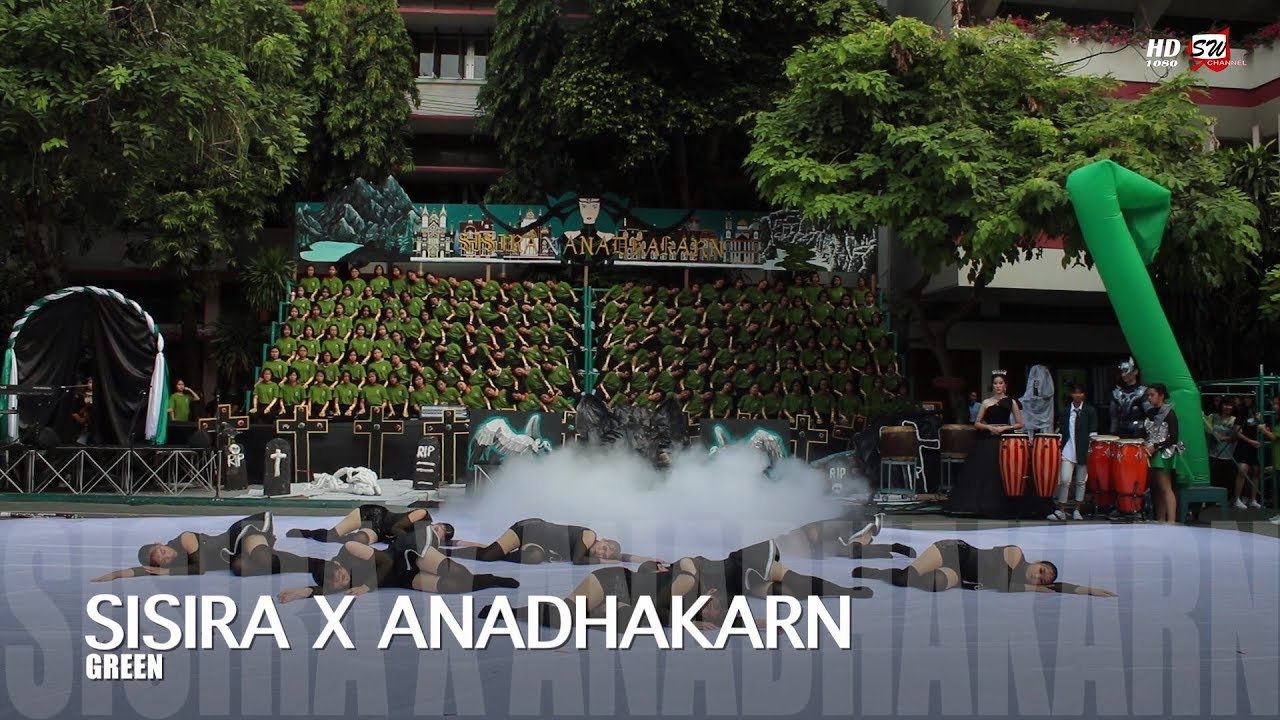 สแตนด์เชียร์สีเขียว กีฬาประเพณีสตรีวิทยา #69 [แสดงเช้า]