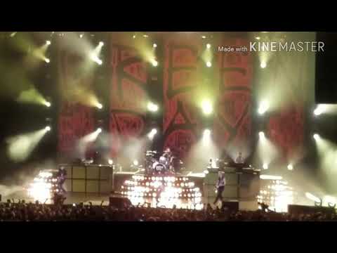 Green Day live Hartford, CT 280817