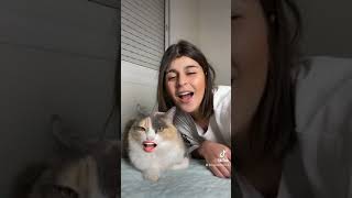 لأول مرة كوتر بامو تغني هي وقتها Kawtar bamo singing with her cat for the first time