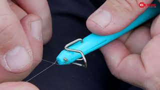 How to tie Spade End hooks with a hook tyer 