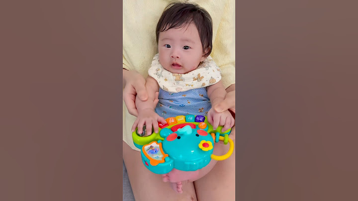 What to do when baby wants something 👶🏻🎹 #funny #shorts #newborn