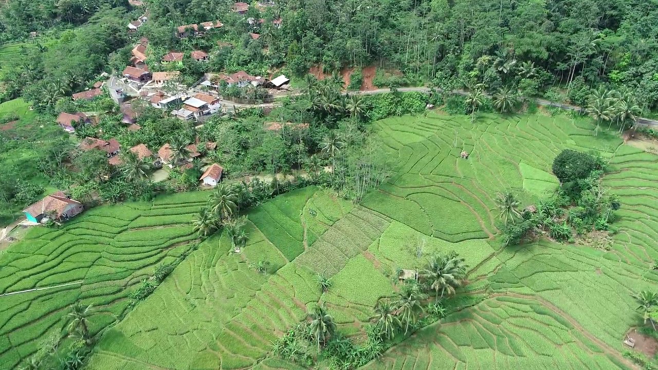 Pesona Alam Desa Sagalaherang Ciamis 