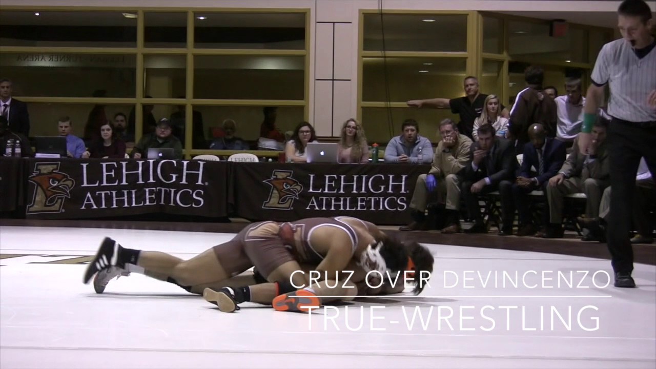 Darian Cruz tech fall Matteo DeVincenzo 16-0