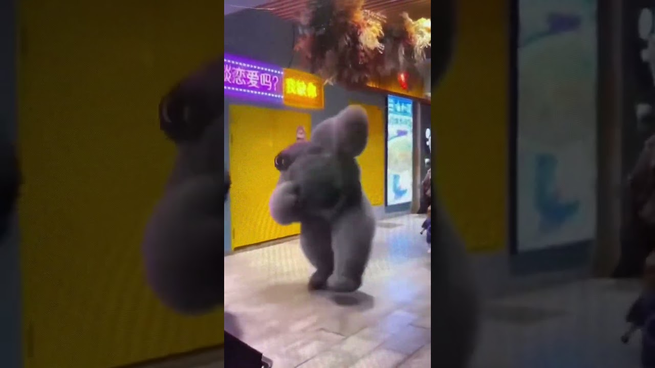 Amazing Gorilla dance shuffle style 