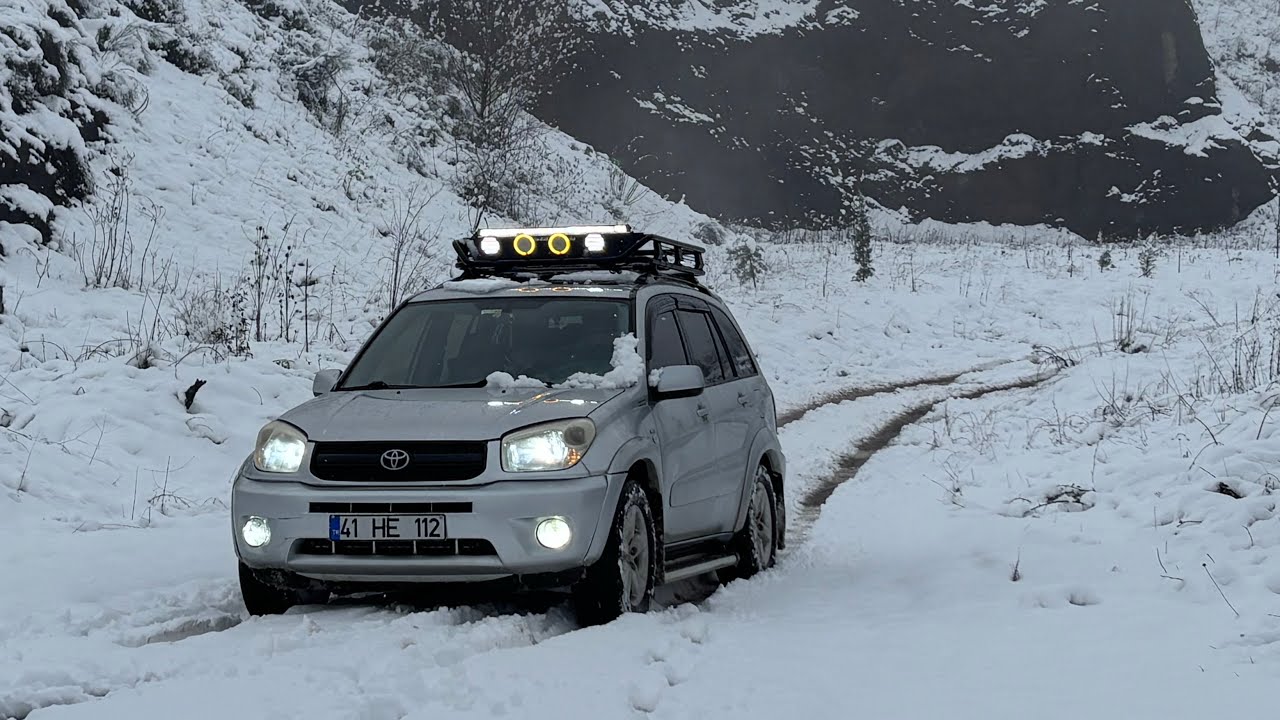 TOYOTA RAV4 | OFF ROAD - YouTube