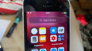 How To Use iOS 14 App Library!