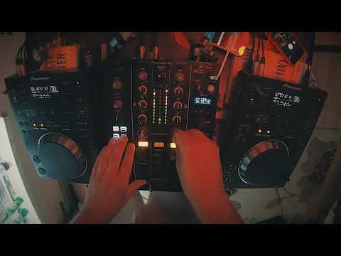 Tech House/House Mix Tape #1 by conradc [LIVE CDJ 350+DJM 450 MIX]