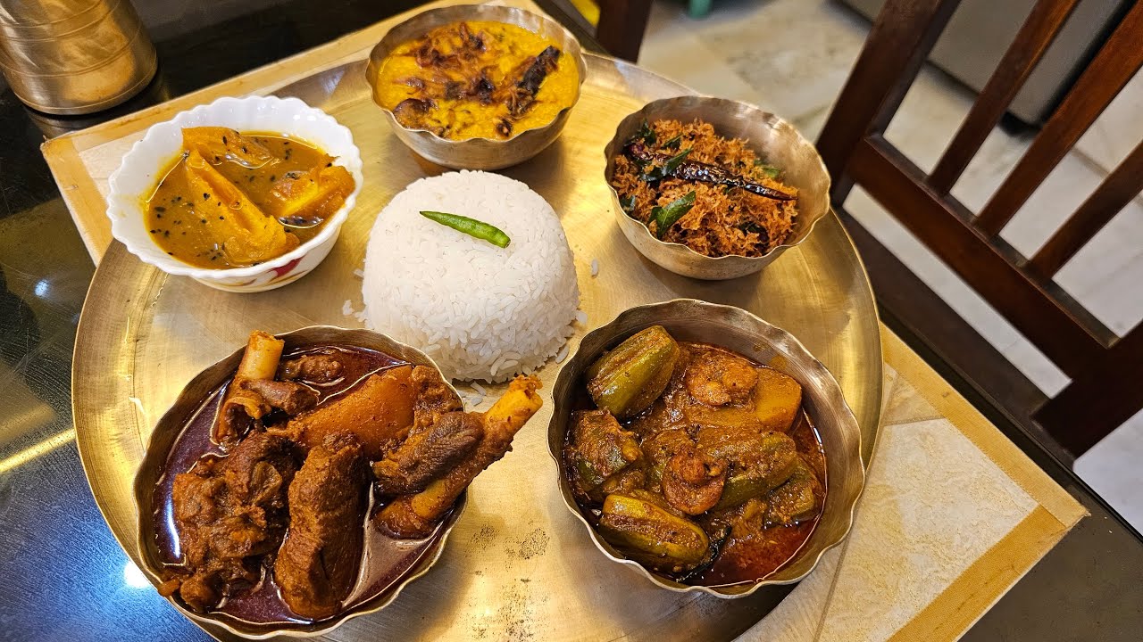 আদর্শ বাঙালি কম্বো | ঠাকুর বাড়ির ডাল,পাঠার ঝোল,ঝুড়ি ঝুড়ি আলুভাজা,পটল আলু চিংড়ি তরকারি😇 দাম কত?
