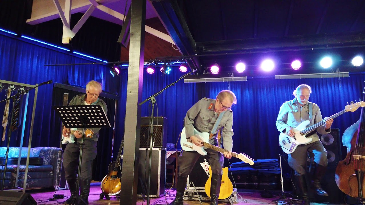 Korsuorkesteri   Mandschurian Beat ja Emma