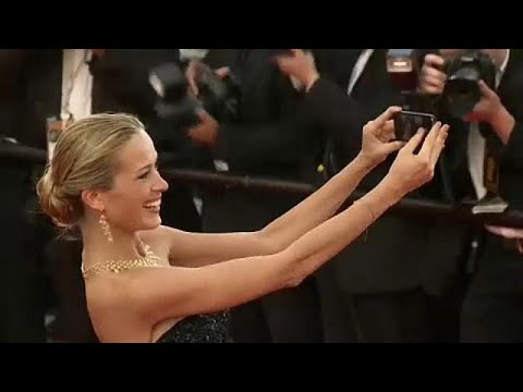 Cannes film festival bans red carpet selfies