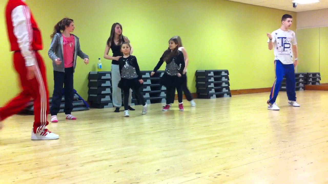 Kellys Dance Crew with Twist and Pulse 4 YouTube