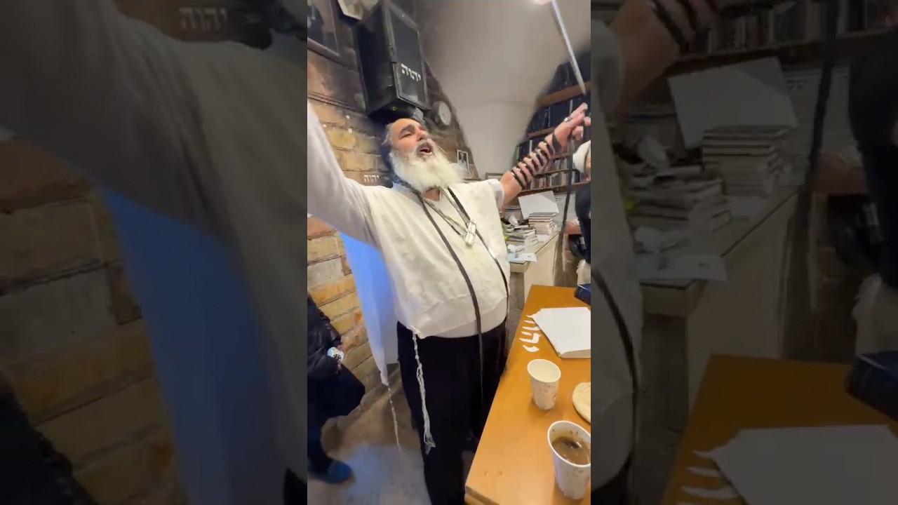 Israelis singing to God