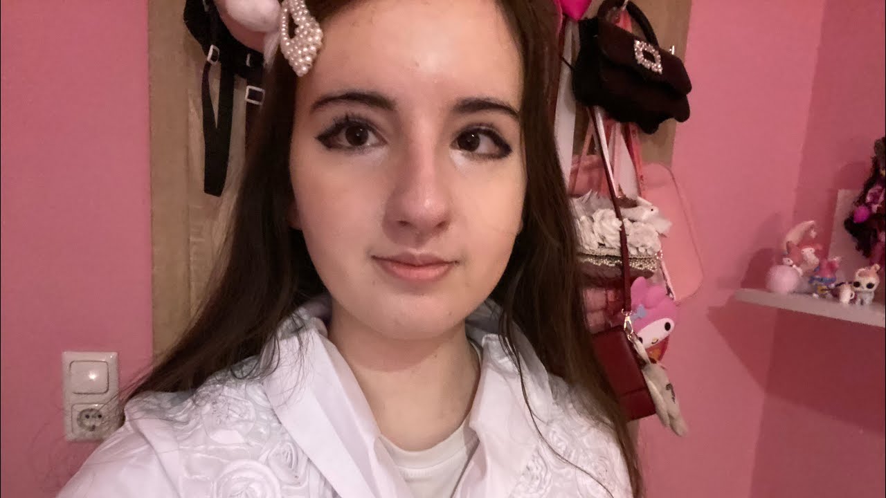 I have grandma taste in clothing and I love it 