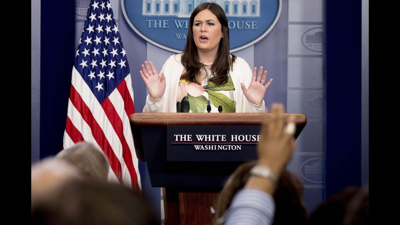 Sarah Sanders has awkward exchange with reporter about Sean Spicer's absence