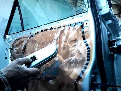 Video: Kako zamenjati steklo stranskega ogledala na Toyoti Camry?