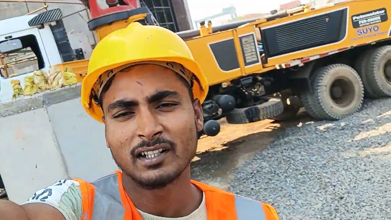 Concrete Boom ke bare mein Bata rahe hain blogging Karke #blogger #construction_line #motivation 
