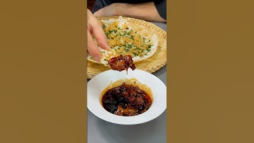 Cơm cháy kho quẹt - Crispy rice with Vietnamese savory caramelized dipping sauce