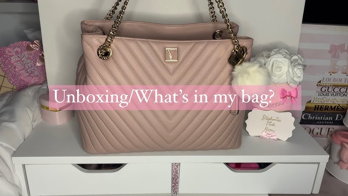 What's in my Bag/ Purse of the Week ft. Victoria's Secret Tote