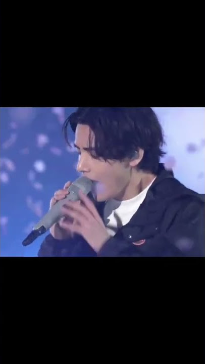 His soulful voice on Spring Day 🥺220313 PTD SEOUL #bts #ptd #ptd_on_stage_seoul #d3 #kimtaehyung