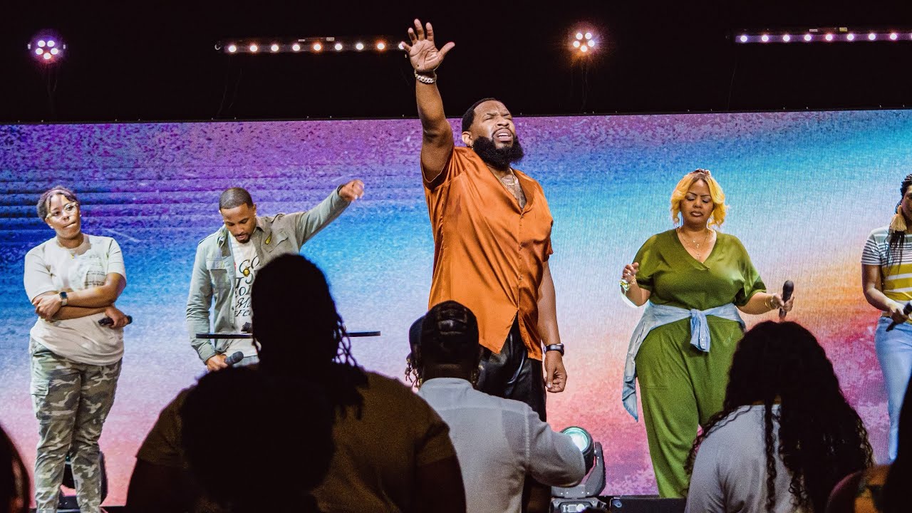 Moment of Worship with Pastor Mike Jr. // Jireh, Impossible, Amazing // Moment of Worship with Pastor Mike Jr. // Jireh, Impossible, Amazing //