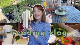 cozy reading vlog: starting to feel like spring & two amazing reads ✨