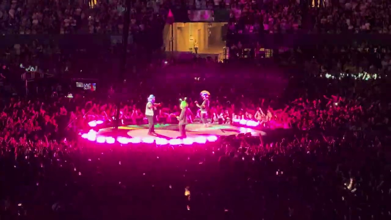 [Live] Coldplay - Something Just Like This - Vienna, 2024-08-25