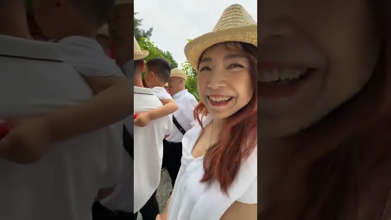 台灣人在成都用古禮辦婚禮，說不古也不古，厲害的是生活藝術家齊云布置會場的功力，獨樹一格。前所未有