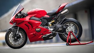 Research 2022
                  Ducati Panigale pictures, prices and reviews