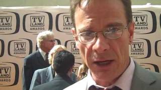 Peter Scolari talks Bosom Buddies at the TV Land Awards