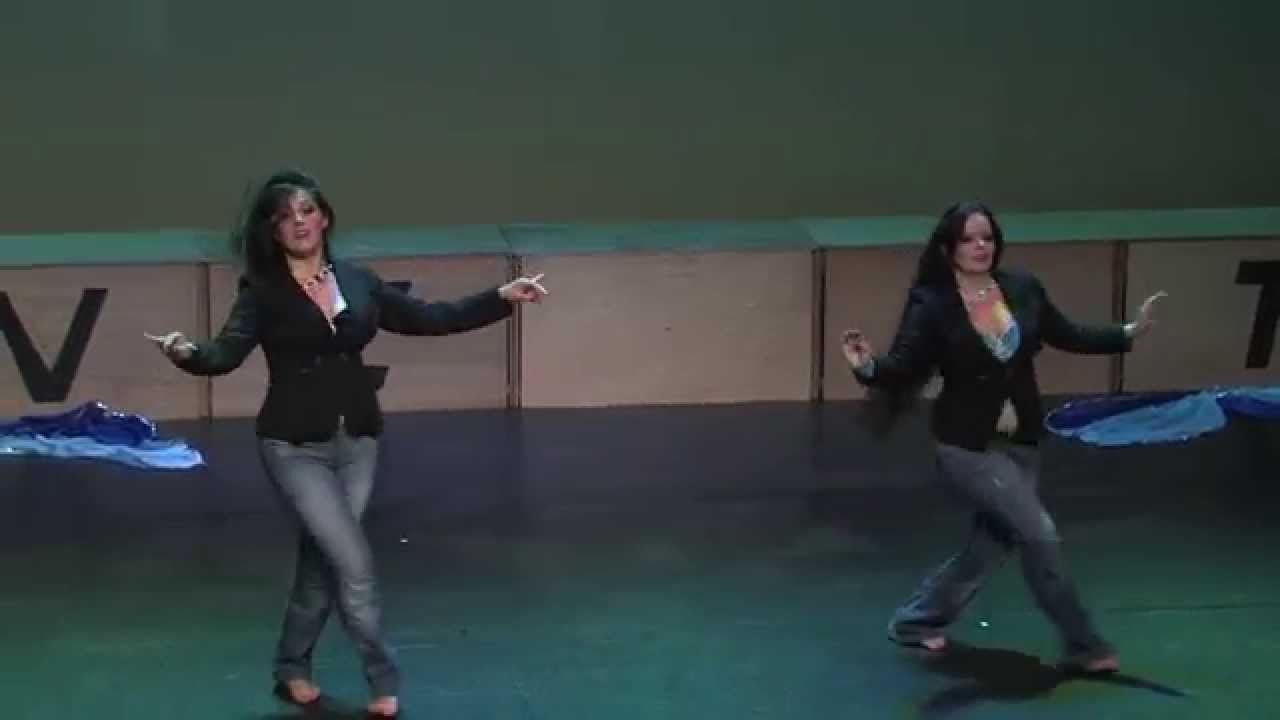 Dance To Differ with the veil intro, drum solo and a lovely shaabi.