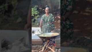 Youve Never Seen Giant Fish Heads Fried Like This Before